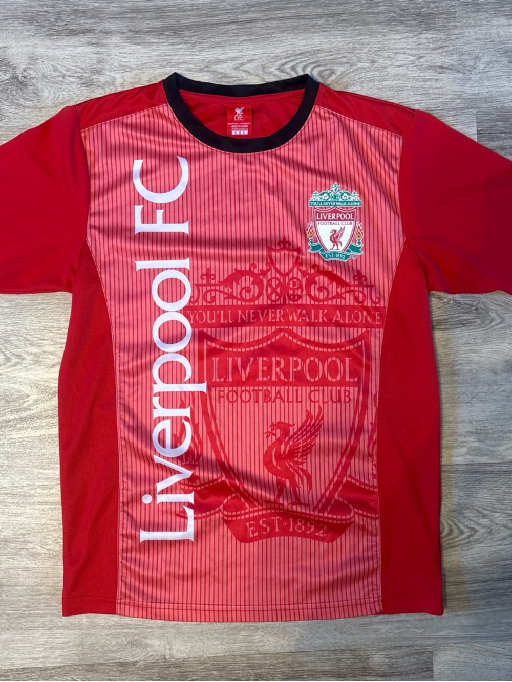 Liverpool FC Red Crest Short Sleeve Training Shirt